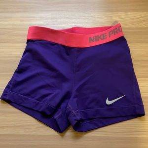 Nike - S athletic compression shorts
